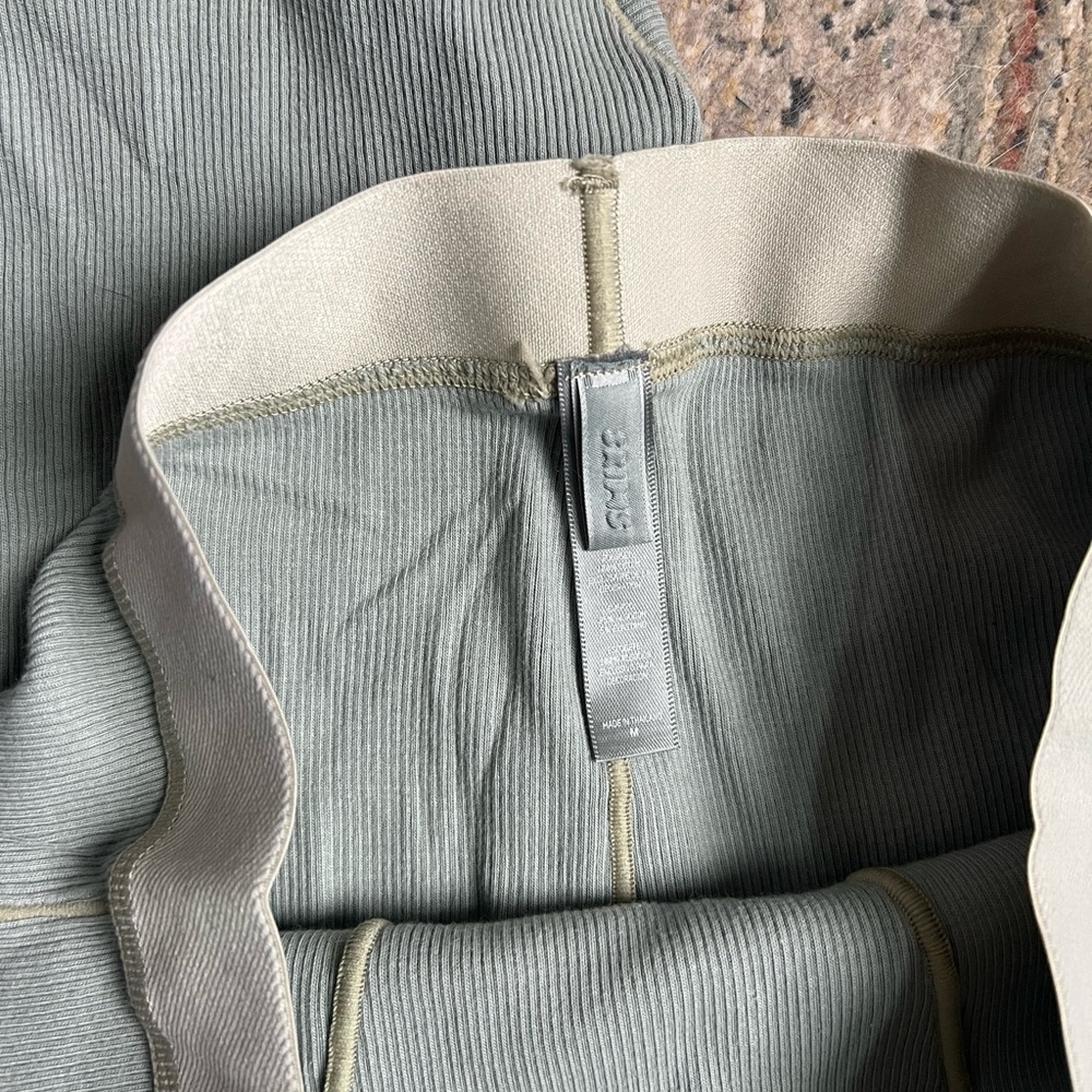 SKIMS Sage Ribbed Tank and Boxer Short Set - Picture 4 of 9